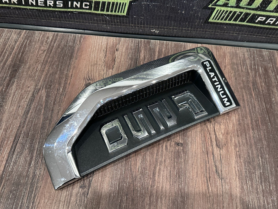 2017-2019 FORD F250 DRIVER LEFT PLATINUM CHROME FENDER EMBLEM BADGE OEM