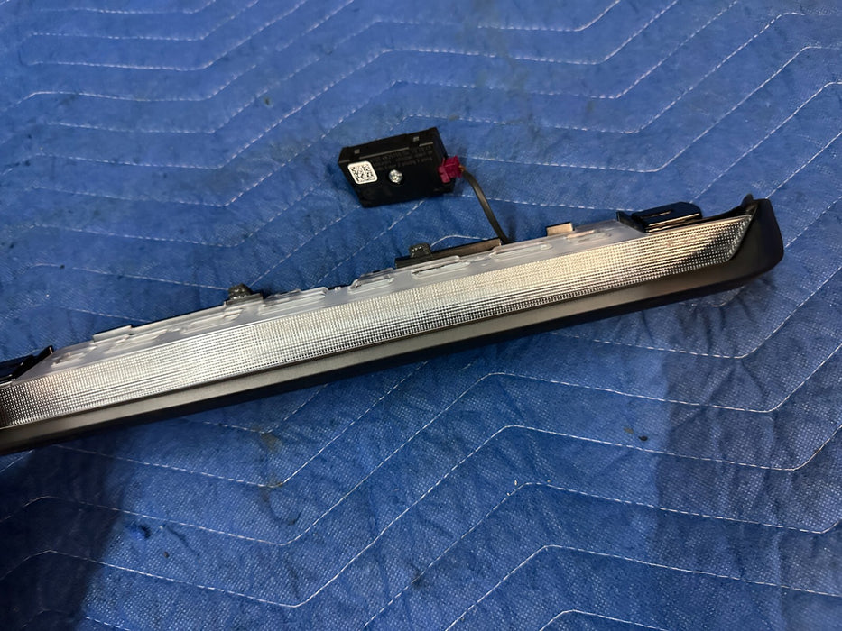 2020 BMW M8 COMPETITION F92 G16 OEM REAR HIGH MOUNT 3RD BRAKE STOP LIGHT LAMP