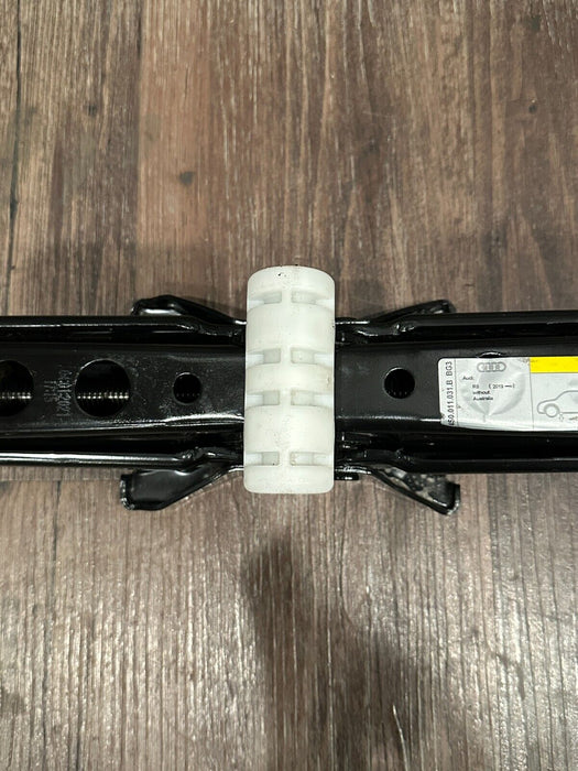 2021 AUDI R8 SPART TIRE JACK W CARRIER OEM 4S0 011 031 / 4S0 011 031 B