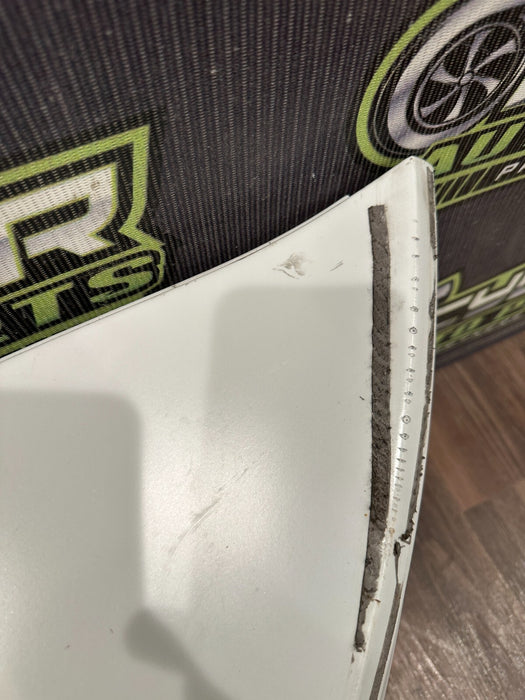 2017-2018 AUDI R8 SPYDER REAR PASSENGER QUARTER PANEL METALLIC WHITE *DAMAGE*