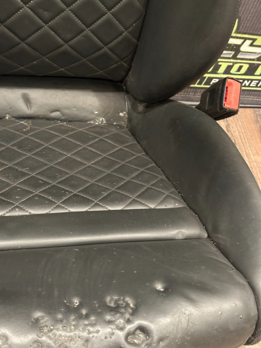 2017 2021 AUDI R8 PLUS RIGHT PASSENGER OEM GENUINE DIAMOND STITCHED ~WEAR~