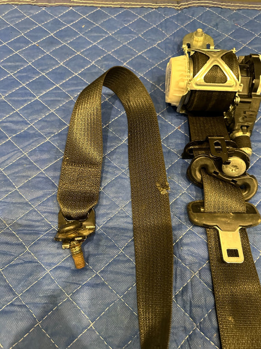 2024 DODGE RAM 3500 LARAMIE FRONT PASSENGER RIGHT SEATBELT OEM *BELT FLAWS 3-4*