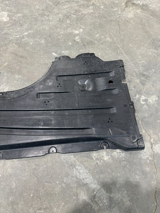 2024 BMW M3 M4 G80 G82 FRONT LEFT ENFGINE SPLASH SHIELD OEM 5175 8074618