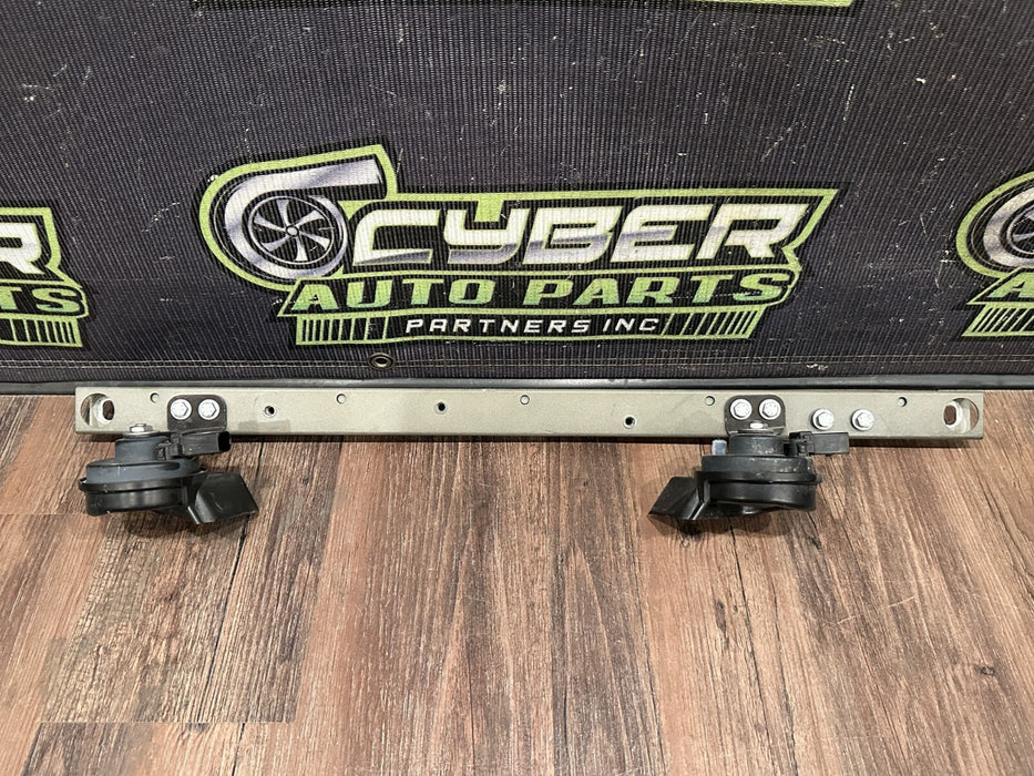 2021 AUDI R8 MOUNTING BRACKET W LEFT RIGHT HORN ASSEMBLY OEM