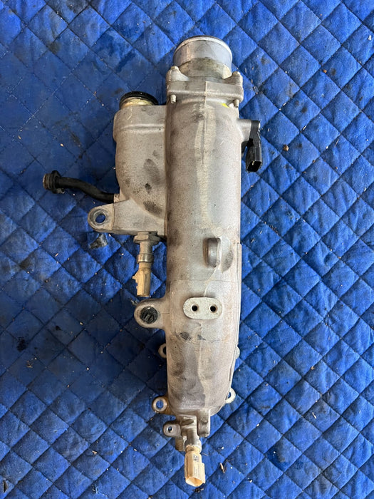 2016-2019 NISSAN TITAN XD CUMMINS ENGINE INTAKE MANIFOLD OEM