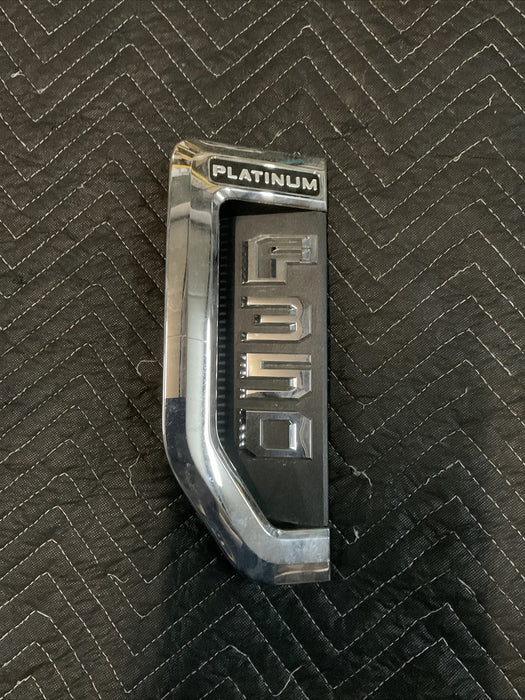 2017-2019 FORD F350 PLATINUM DIESEL 6.7L LH DRIVER FENDER BADGE EMBLEM OEM