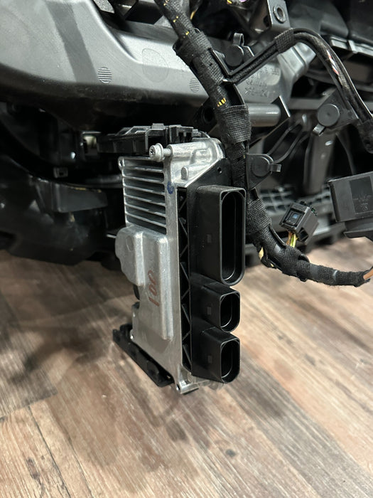 2017-18 AUDI R8 DASH DASHBOARD W BAG OEM *NEEDS UPHOLSTERING*