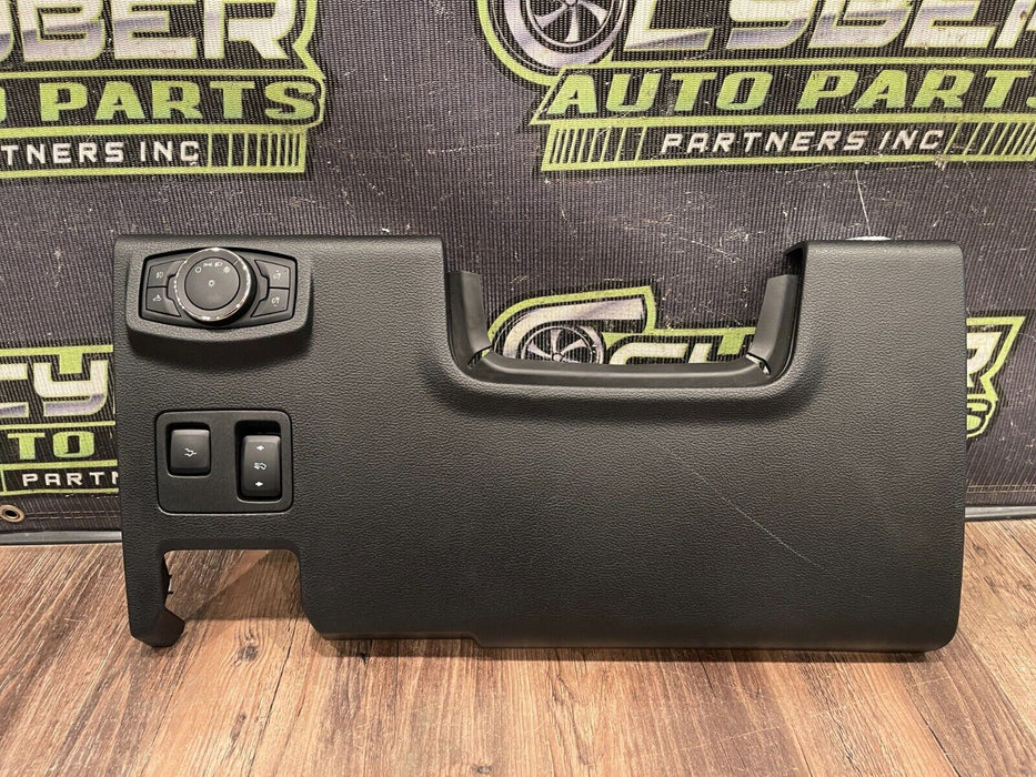 2020-2022 FORD F350 F450 PLATINUM DASH LOWER LEFT KNEE PANEL OEM *SCRATCH/READ)