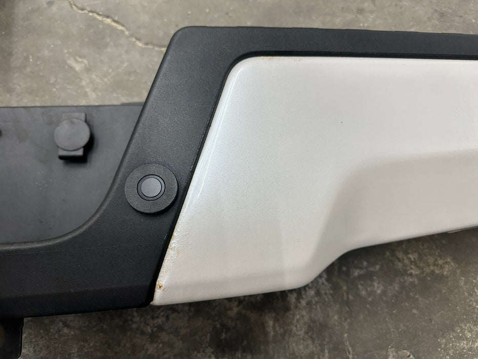 2017-2019 FORD F450 REAR BUMPER OEM TRI COAT WHITE (UG) *WEAR/RUST*