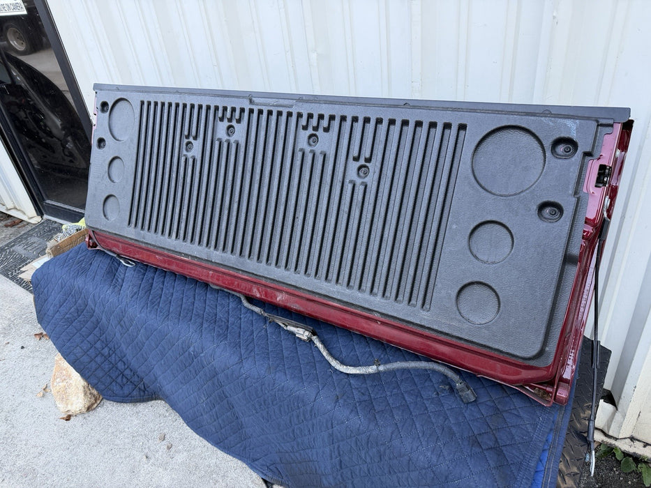 2015 RAM 2500 TAILGATE ASSEMBLY DEEP CHERRY RED CRYSTAL PEARL OEM 2014-2018