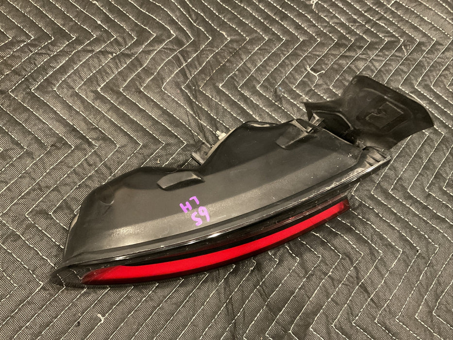 2016 DODGE CHARGER HELLCAT 6.2 LEFT LH DRIVER REAR TAIL LIGHT 2015-2019