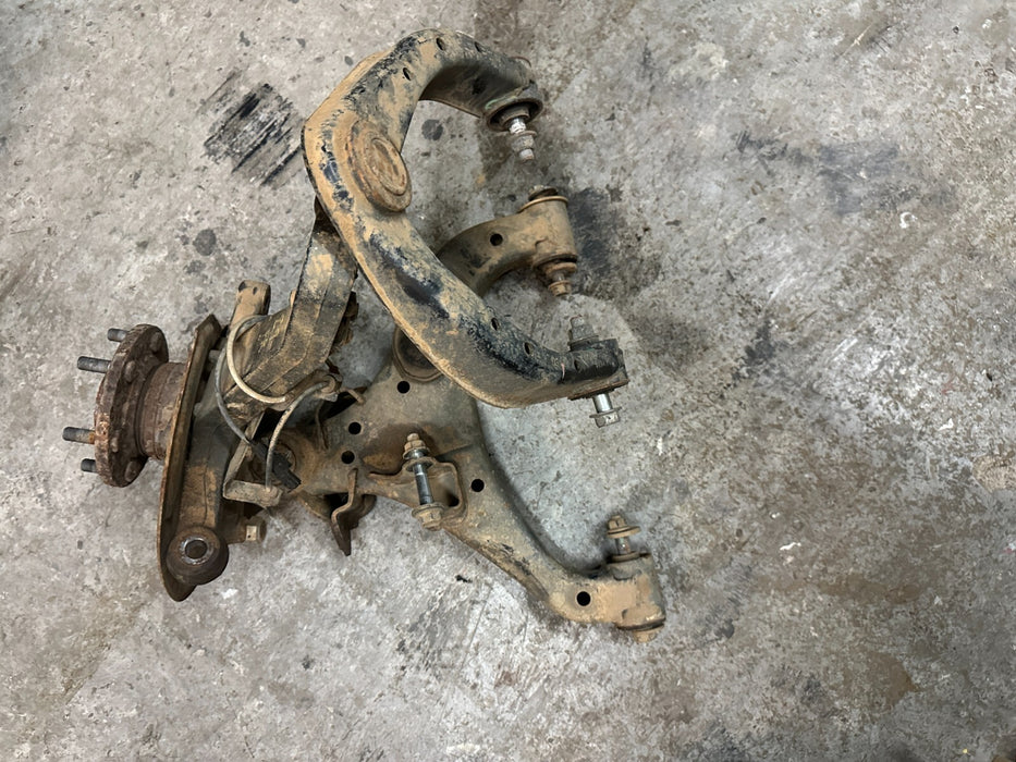 2016 2017 NISSAN TITAN XD PRO-4X FRONT RIGHT KNUCKLE SPINDLE CONTROL ARM OEM