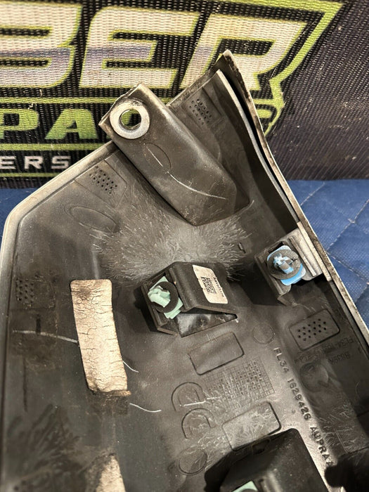 2017-2019 FORD F250 F350 F450 RIGHT CAB CORNER METALLIC WHITE (UG) OEM {READ}