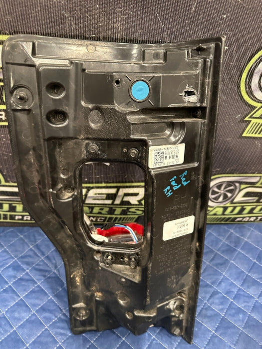 2017- 2019 FORD F250 F350 F450 PASSENGER RIGHT LED TAIL LIGHT OEM *PARTS ONLY*