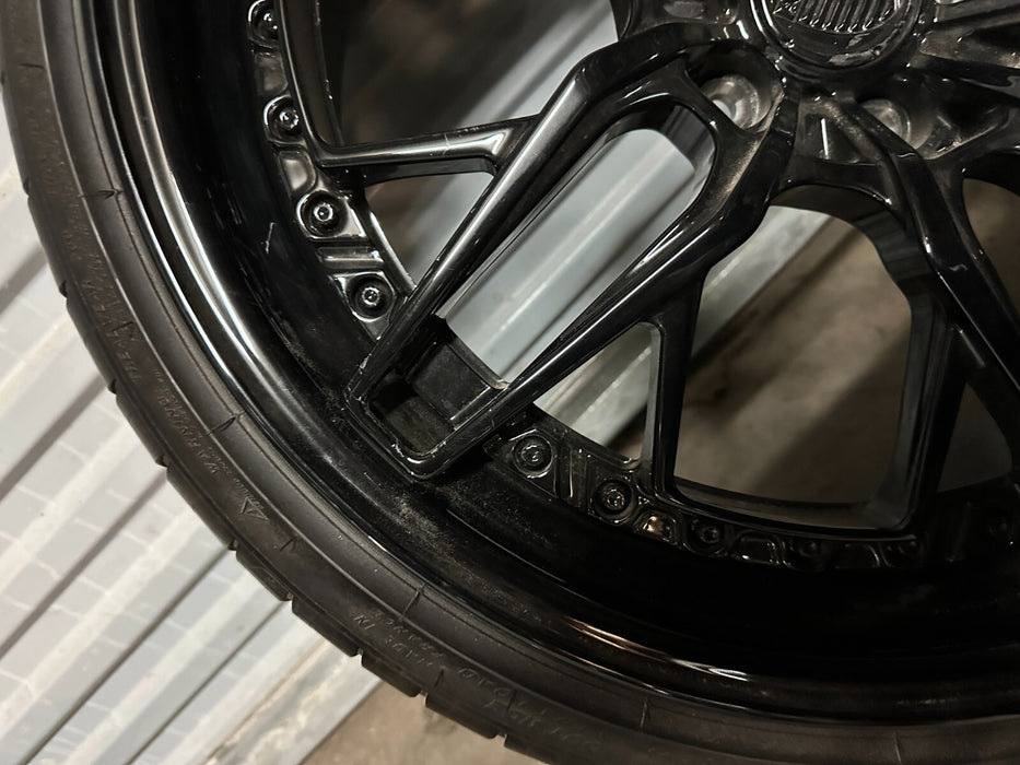 2021 AUDI R8 20X9 5X112 ANRKY FRONT WHEEL RIM TIRE GENUINE OEM ~MINOR BENT~