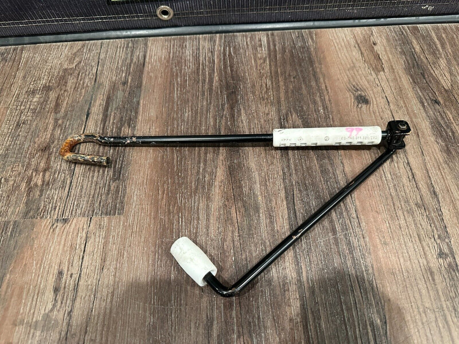 2021 AUDI R8 EMERGENCY SPARE TIRE JACK CRANK HANDLE LEVER OEM 7N0.011.221