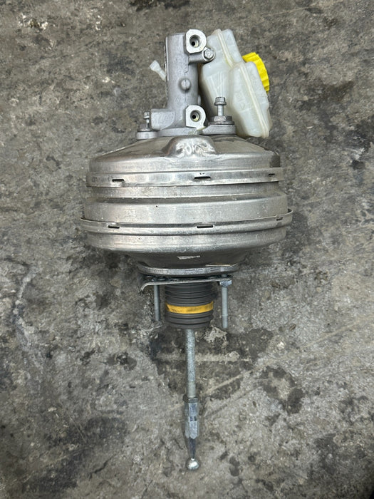 2014 AUDI R8 POWER BRAKE BOOSTER W/ MASTER CYLINDER 423 612 105 E 423612105E