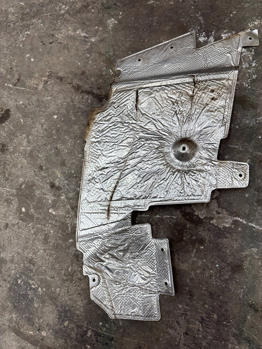 2014 AUDI R8 PASSENGER RIGHT RH REAR LOWER HEAT SHIELD 420 825 733 A OEM