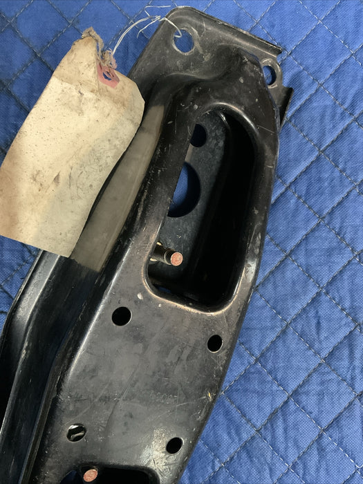 2009-2019 NISSAN 370Z NISMO AUTOMATIC TRANSMISSION MOUNT BRACKET OEM