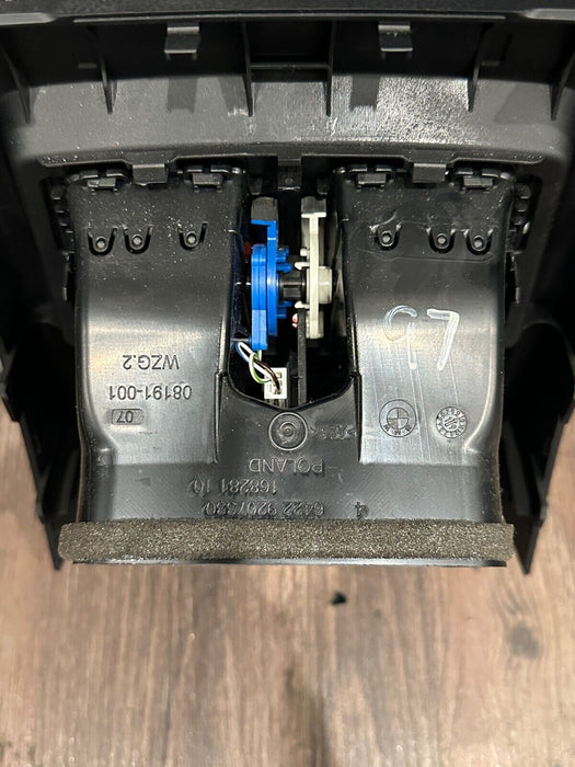 2020 BMW M4 F82 REAR CENTER CONSOLE REAR AC A/C HEAT CONTROL BEZEL OEM