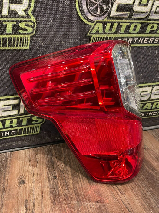 2016-19 NISSAN TITAN/XD DRIVER LEFT HALOGEN TAILIGHT OEM 26555 EZ23D *READ*