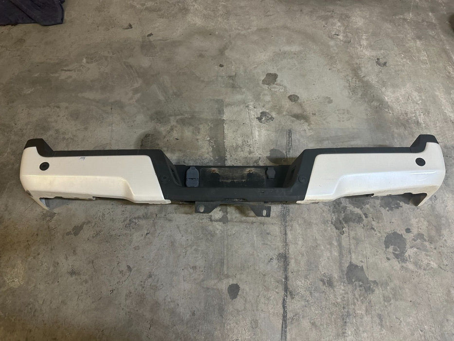 2017 2018 2019 FORD F250 F350 F450 PLATINUM MET WHITE REAR BUMPER COMPLETE OEM