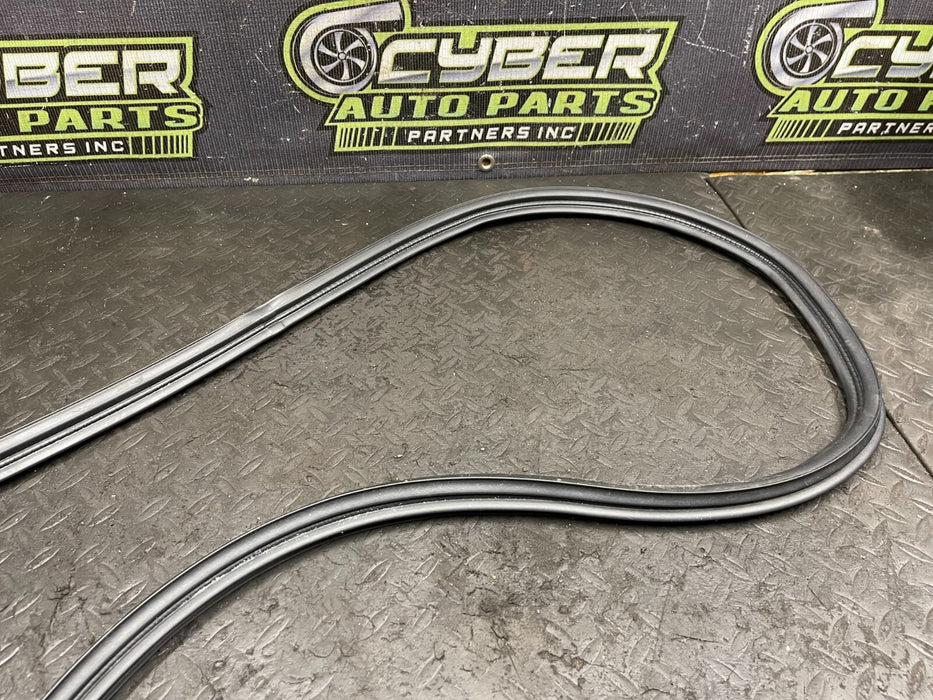 2010 NISSAN 370Z ~CONVERTIBLE~ TRUNK WEATHER STRIPPING OEM 2009-2020