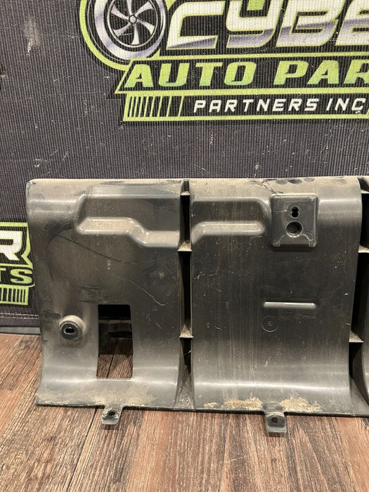 2017-18 AUDI R8 REAR AIR GUIDE PANEL TRIM OEM 4S0 121 139 C