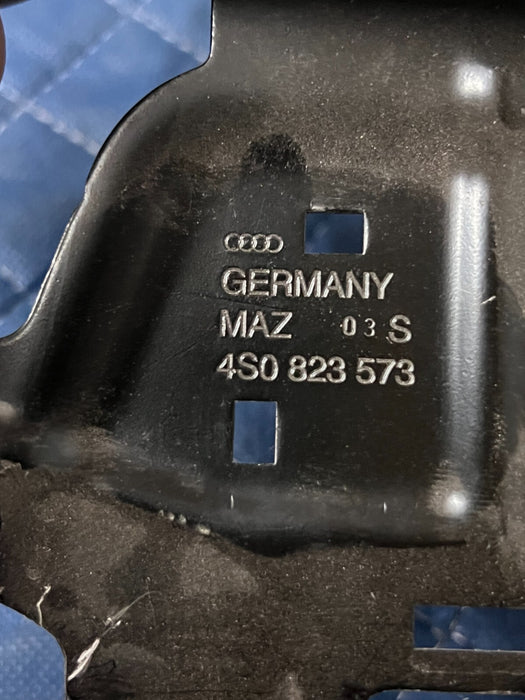 2012 AUDI R8 V8 RIGHT CARBON FIBER DOOR MIRROR HOUSING COVER OEM 4S0 823 573
