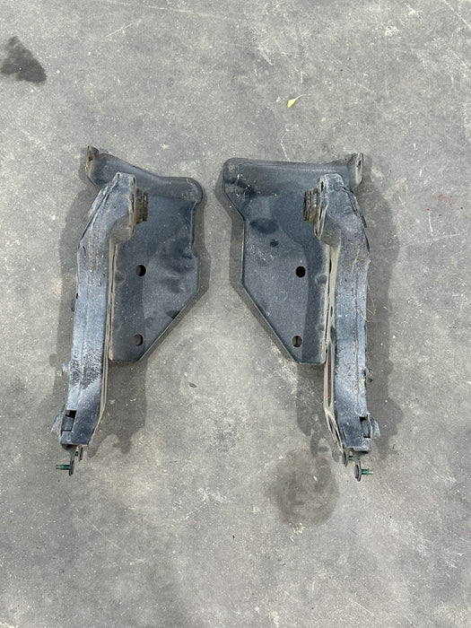 2013 NISSAN 370Z REAR LEFT RIGHT SUBFRAME BRACKETS OEM