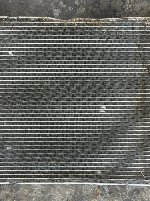 2014 AUDI R8 FRONT RIGHT PASSENGER RADIATOR 420 121 252 ASSEMBLY ~DAMAGE!!~