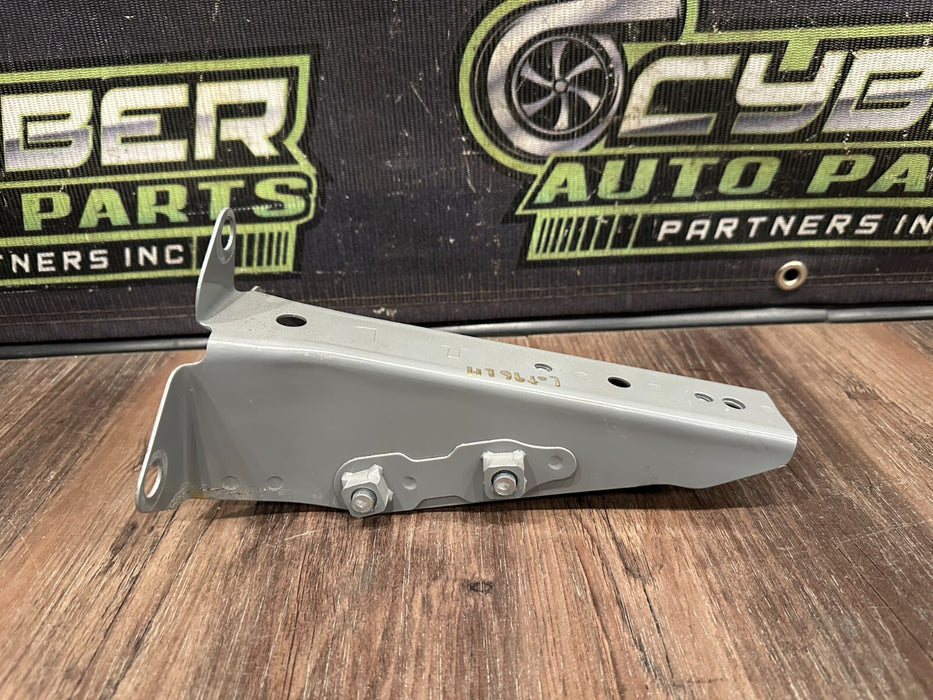 2010 NISSAN 370Z LEFT RIGHT REINFORCEMENT SUPPORT BRACKET PAIR OEM