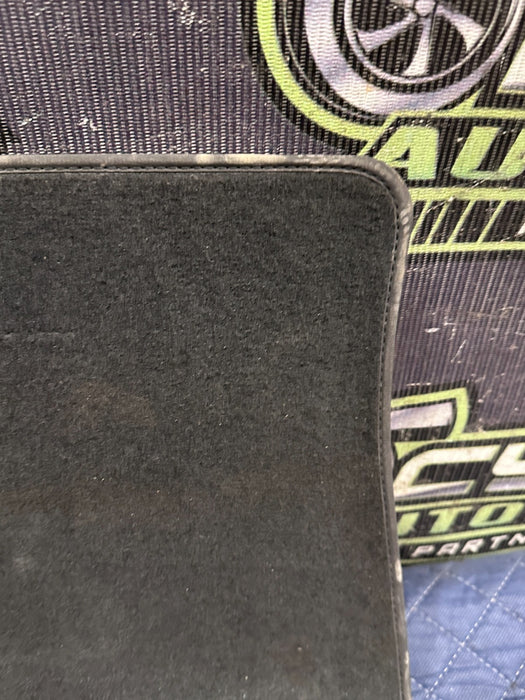 2021 AUDI R8 FRONT RIGHT FOOT REST SUPPORT TRIM COVER PAD PANEL 4S1 864 420