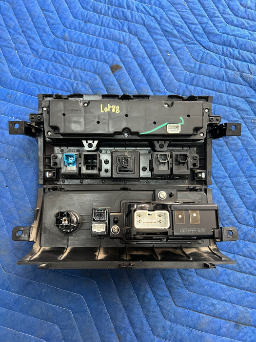 2019 NISSAN TITAN XD A/C HEATER DUAL CLIMATE CONTROL TEMPERATURE W/TRAILER BRAKE