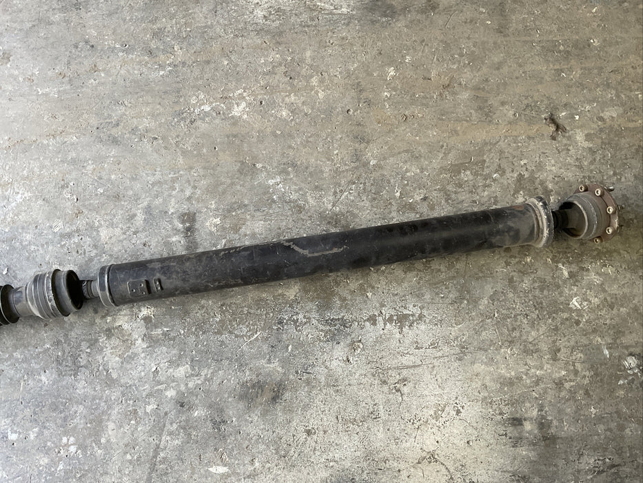 2016-2018 NISSAN TITAN XD 4X4 DIESEL DRIVE SHAFT W/HARDWARE 37300-EZ00D