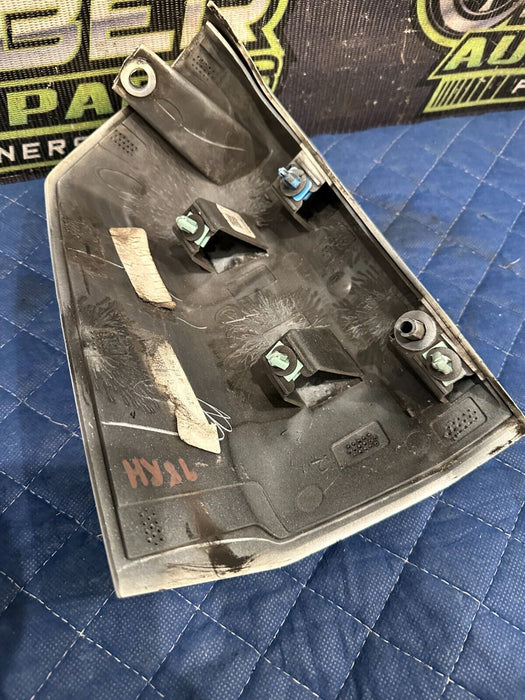 2017-2019 FORD F250 F350 F450 RIGHT CAB CORNER METALLIC WHITE (UG) OEM {READ}