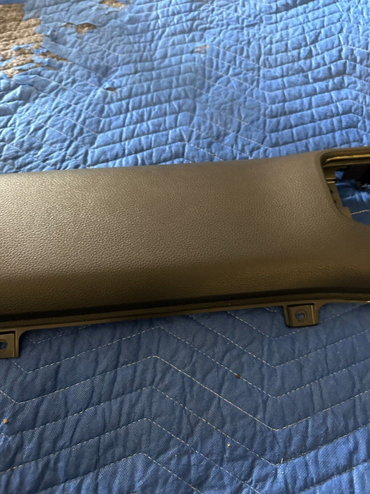 2016 2019 NISSAN TITAN XD FRONT RIGHT DASH PANEL FINISH MOLDING TRIM 68134EZ00A