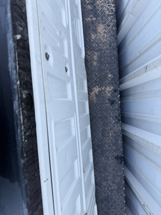 2023-2025 FORD F250 F350 FORD WHITE TAILGATE OEM *MINOR FLAWS 3,7*