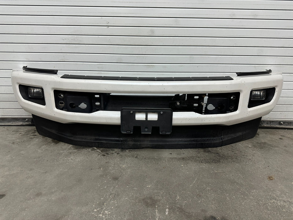 2017-2019 FORD F450 FRONT BUMPER OEM TRI COAT WHITE (UG) *PAINT CHIPS*