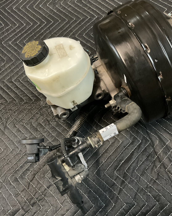 2017-2019 FORD F250 F350 F450 LARIAT POWER BRAKE BOOSTER OEM