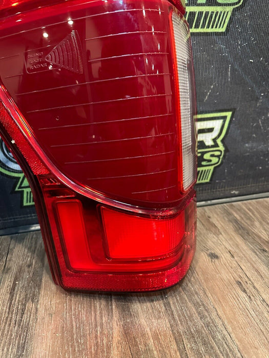 2020 2021 2022 FORD F250 F350 F450 DRIVER LH PLATINUM LARIAT LED TAIL LIGHT OEM