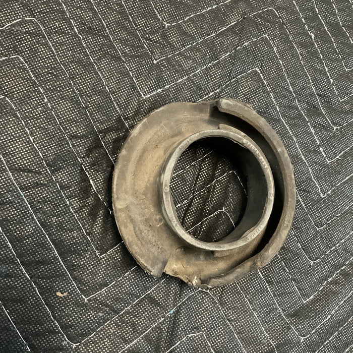2015 DODGE HELLCAT REAR UPPER COIL SPRING RUBBER CAP MOUNT ISOLATOR OEM