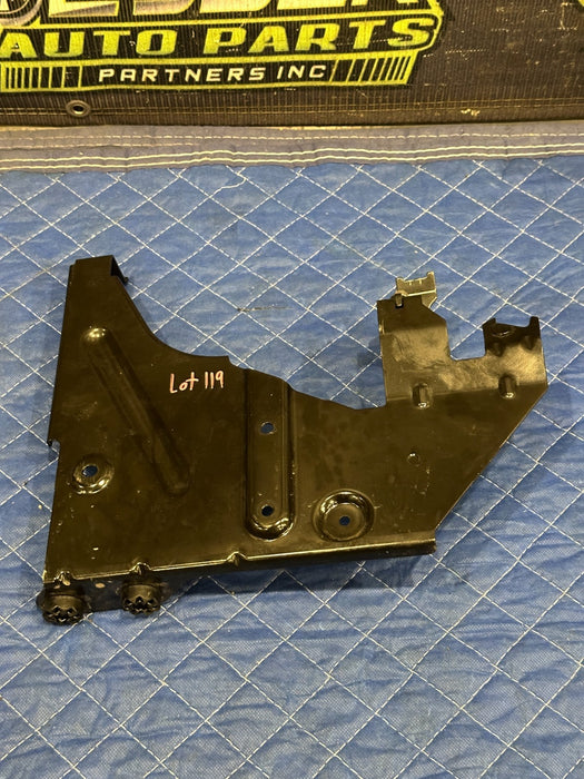 2024 BMW M3 M4 G80 G82 AIR CONDITIONING CONDENSER MOUNT BRACKET OEM 8088926