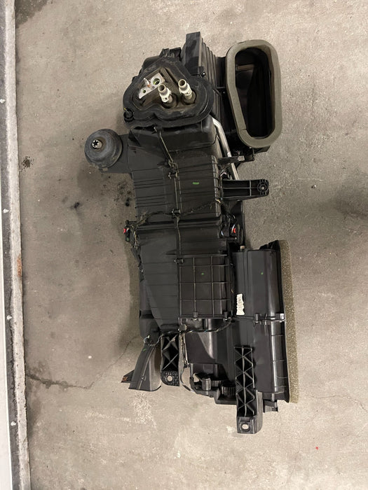 2017 2018 2019 FORD F250 F350 DIESEL 6.7L HEATER CORE BOX HVAC OEM