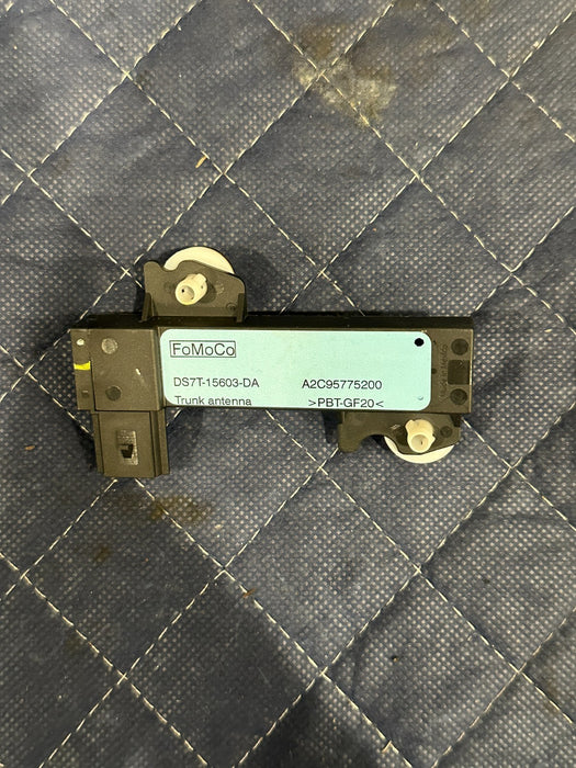 2019 FORD F150 3.5L RAPTOR TRUNK ANTENNA MODULE OEM DS7T-15603-DA