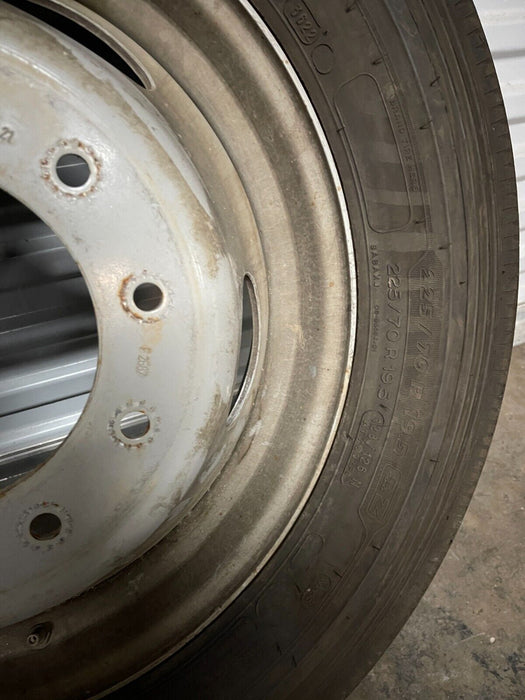 2018-2020 FORD F450 DUALLY MICHELIN REAR INNER TIRE WHEEL RIM 225/70R19.5