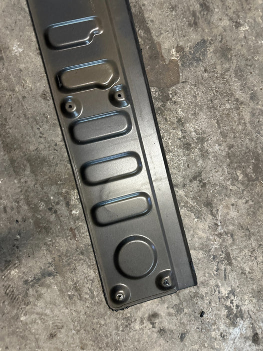 2020 FORD F250 F350 6.7L DIESEL SUPER DUTY INNER TAILGATE MOULDING COVER OEM