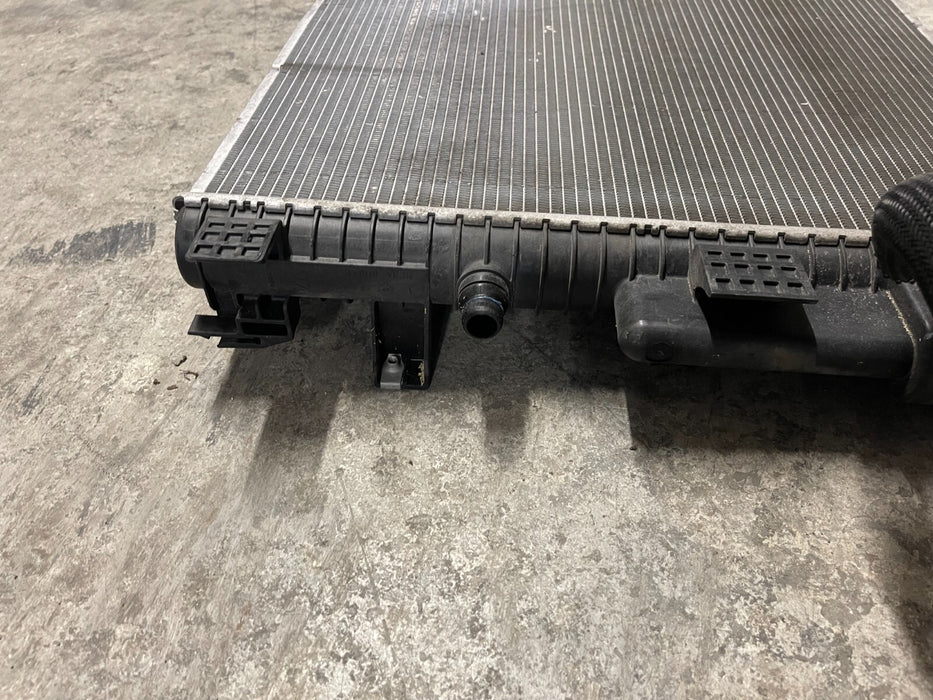 2017-2019 FORD F250 F350 6.7L DIESEL SUPERDUTY RADIATOR W/ HOSES OEM *BENT*