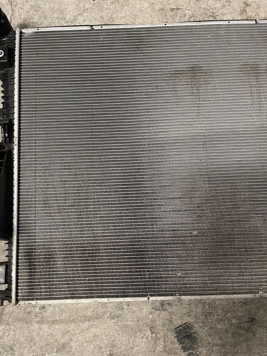 2017-2019 FORD F250 F350 6.7L DIESEL SUPERDUTY RADIATOR OEM *BENT*
