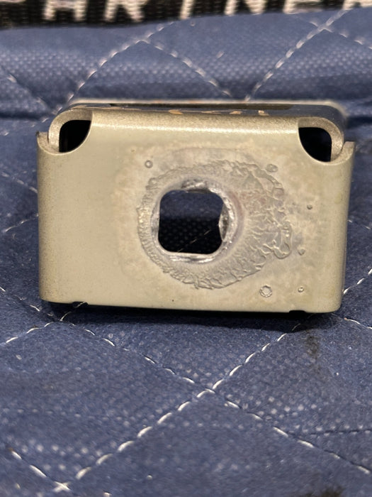 2021 AUDI R8 REAR RIGHT QUARTER PANEL MOUNT BRACKET SUPPORT 4S8 809 075